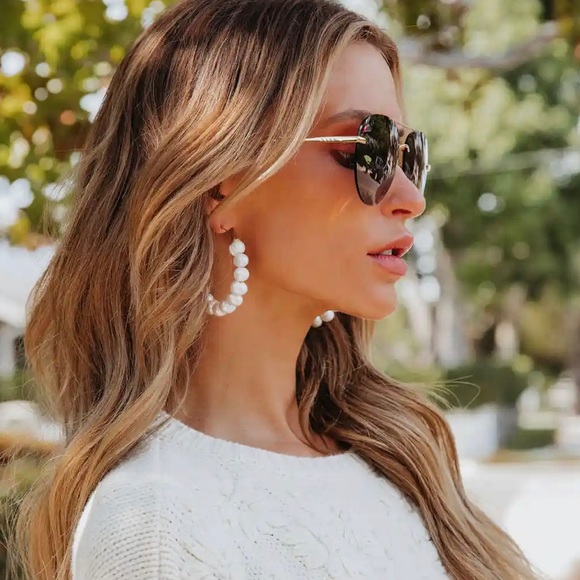 Pretty Pearl Hoop Earring - Picture 2 of 4